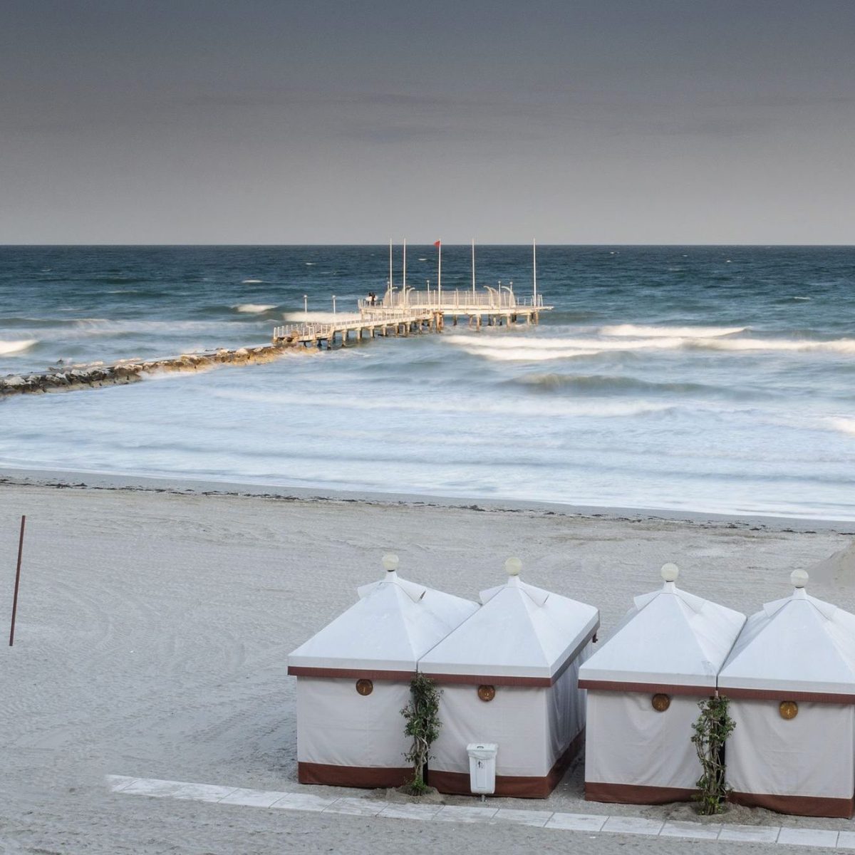 La vendita dell’Excelsior e della sua (nostra) spiaggia