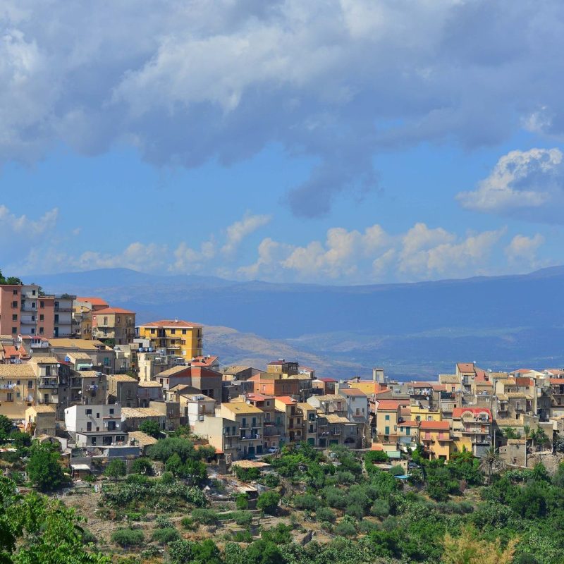 A rischio l’area archeologica su Monte Calvario a Centuripe